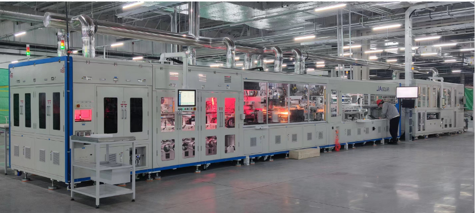 巴彥淖爾經濟技術開發區晶澳淖爾基地年產5GW高效組件首件下線，技術創新驅動新能源高質量發展